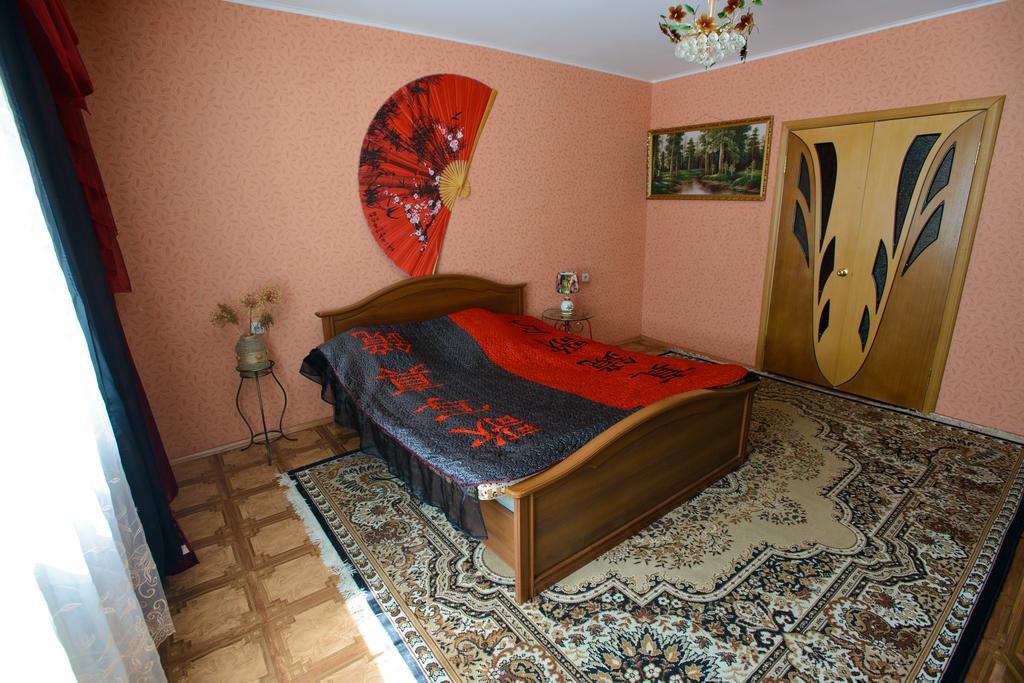 בריאנסק Apartment Krasnoarmeyskaya 100 מראה חיצוני תמונה